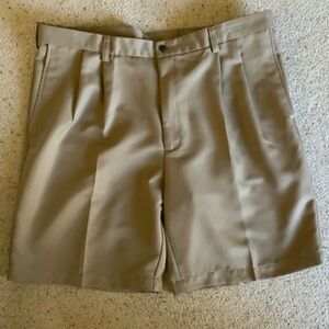 Haggar Mens Shorts, 38W/9L, Tan